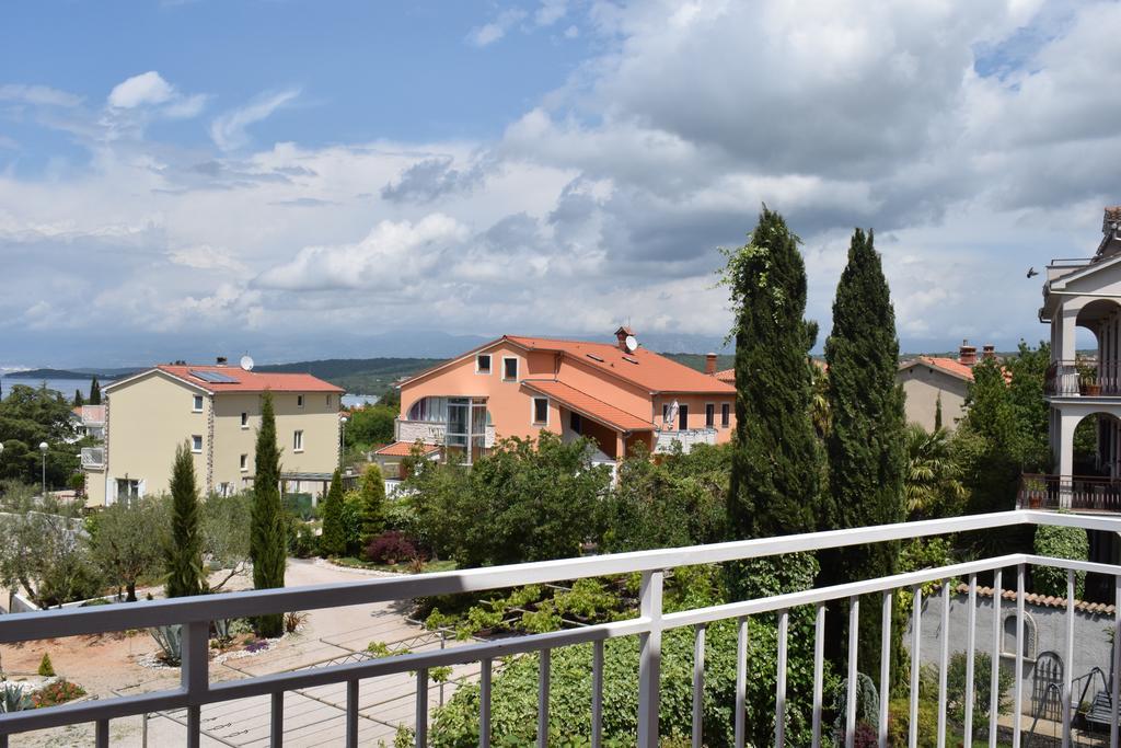 Apartments Green Oasis Малинска Экстерьер фото