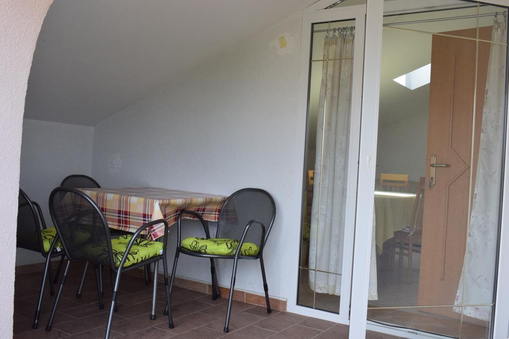 Apartments Green Oasis Малинска Экстерьер фото