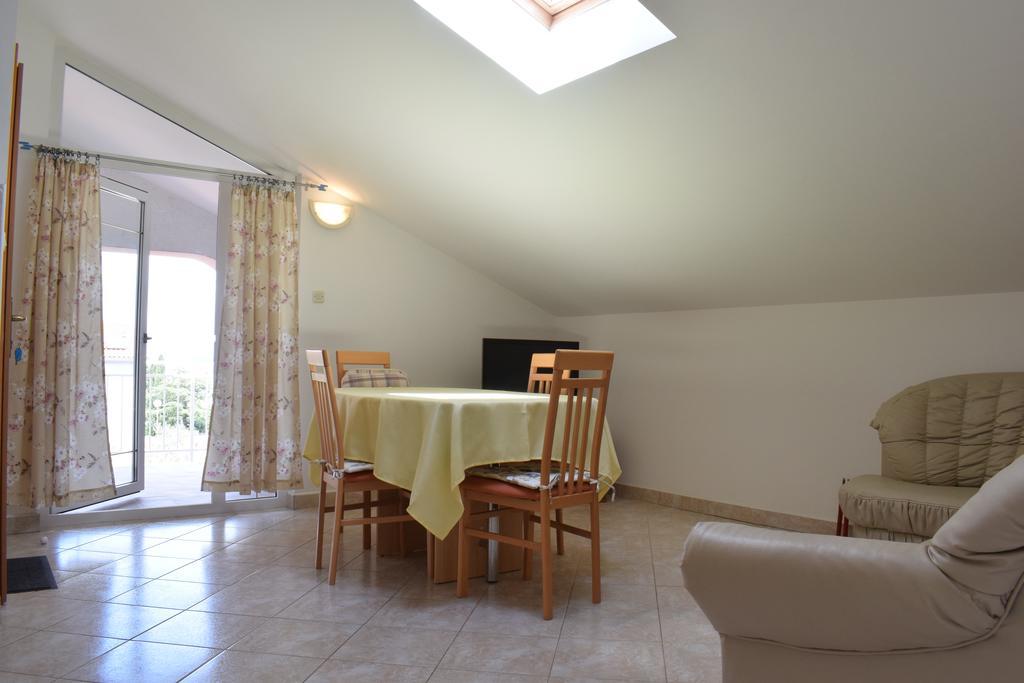 Apartments Green Oasis Малинска Экстерьер фото