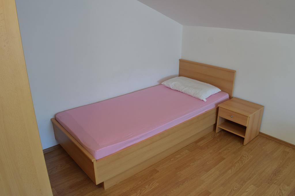 Apartments Green Oasis Малинска Экстерьер фото