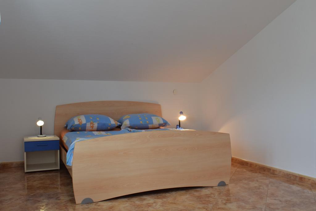 Apartments Green Oasis Малинска Экстерьер фото