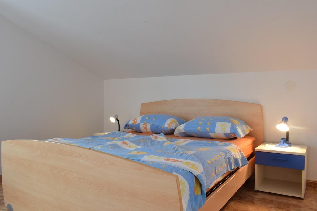 Apartments Green Oasis Малинска Экстерьер фото