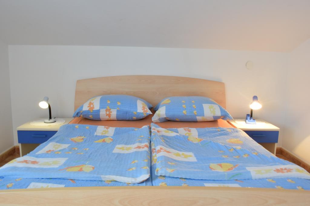 Apartments Green Oasis Малинска Экстерьер фото