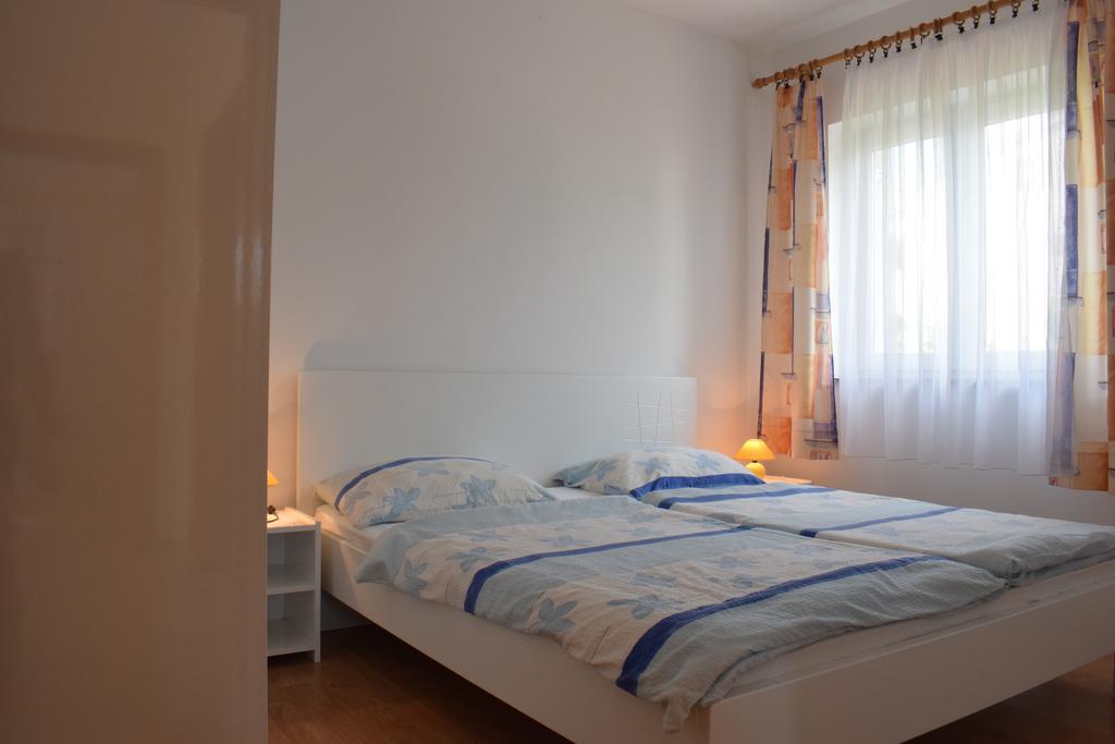 Apartments Green Oasis Малинска Экстерьер фото