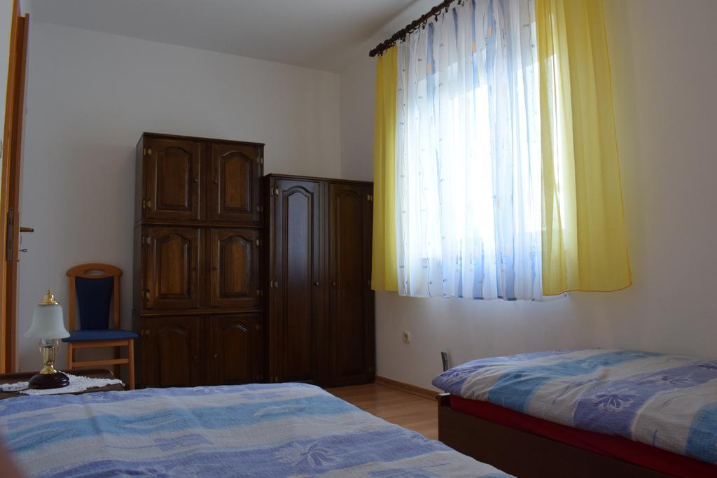 Apartments Green Oasis Малинска Экстерьер фото